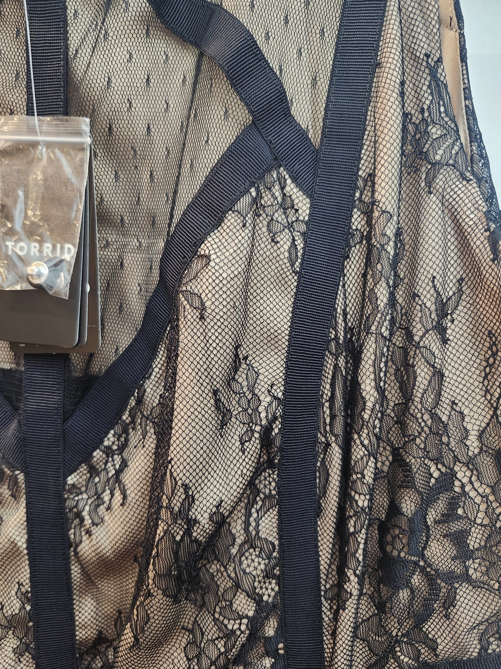 Torrid Black Lace Chiffon Maxi dress, 3X NWT - Picture 4 of 10